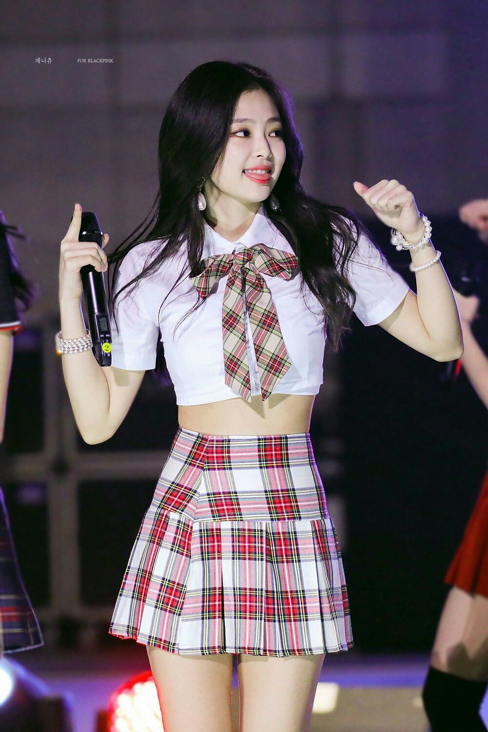 Blackpink Jennie plaid uniform set