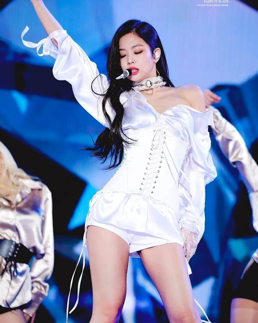 Blackpink Jennie White Satin Set