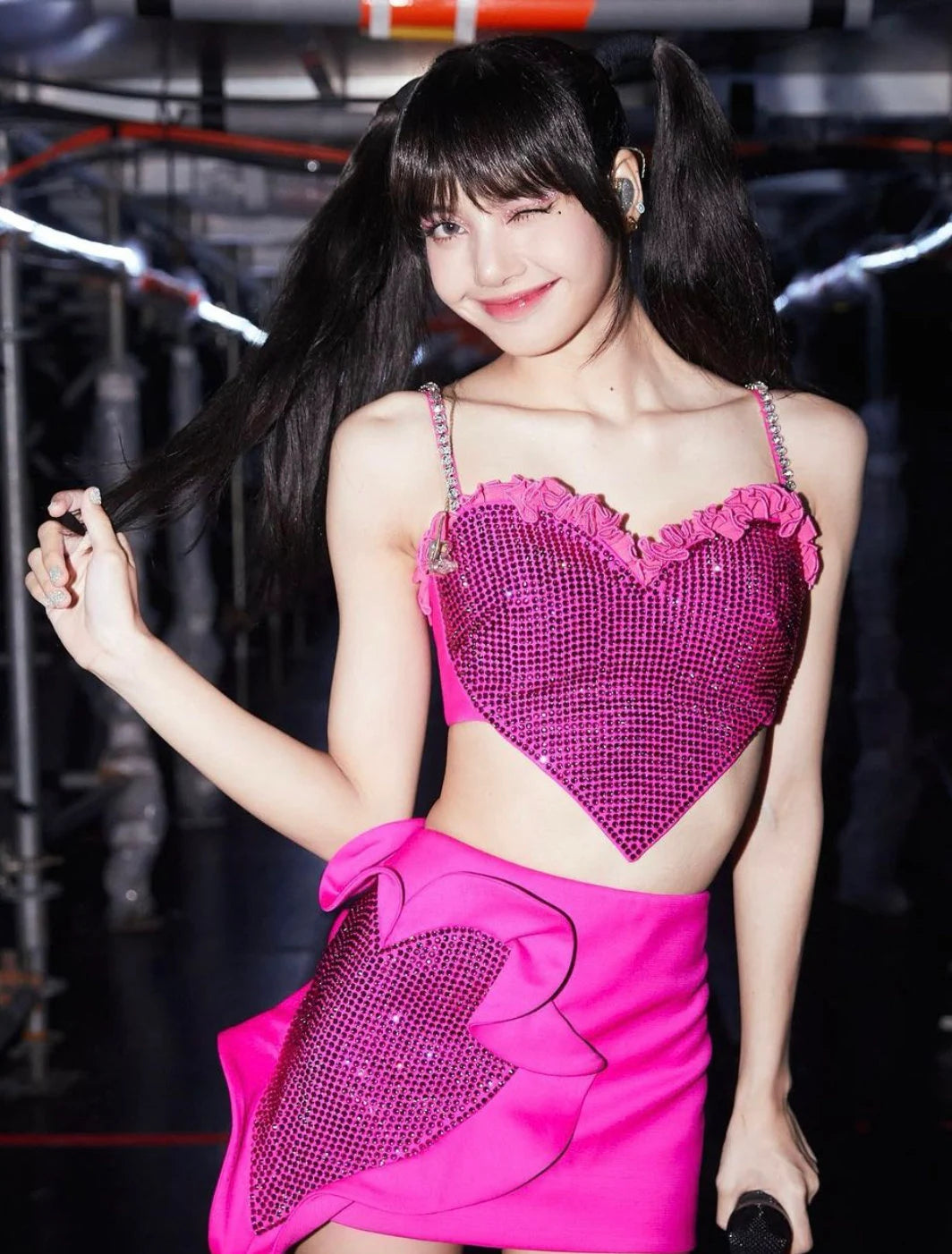 Custom Kpop Blackpink Lisa concert tour hot pink rhinestone satin matching heart crop top skirt set costume